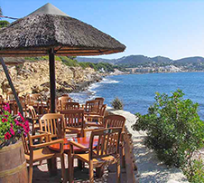 Dining on the coastline in Moraira